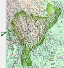 橫斷山脈[中國最長、最寬和最典型的南北向山系]