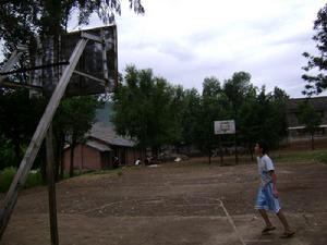 子牙關村國小籃球場