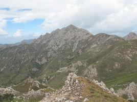 露骨山