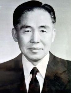 李儲文