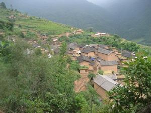 水卷槽峩地苴村