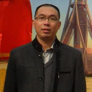 吳玉平在鄭州人民公園