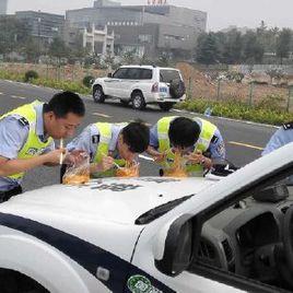 西安交警打交警事件