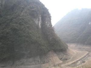 兩叉河古鎮河域懸岩