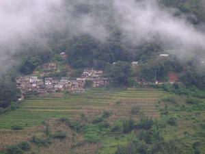 下子雄村村莊全景