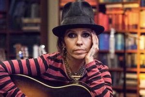 Linda Perry