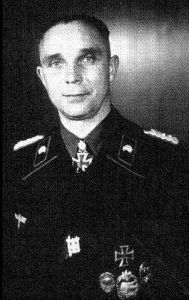 Oberst Franz Bake 佩帶75/100突擊級別坦克突擊獎章