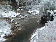 水域雪景