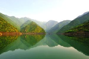 千峽湖美景