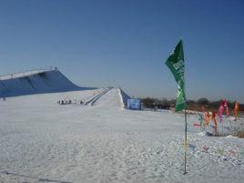 明月島滑雪場