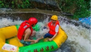 清遠龍騰峽漂流