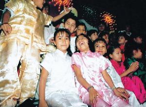 1999年6月21日，香港“龍騰盛世——賀千禧”展覽在墨西哥城開幕