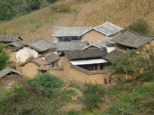 西山團山村