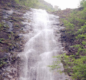 十渡孤山寨大峽谷瀑布群