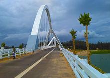 太陽河大橋