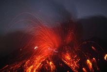 火山噴發壯觀景象