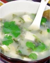 生菜花豆腐瘦肉湯