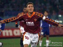 他的偶像totti