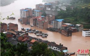 四川多地遭暴雨襲擊，多人傷亡。