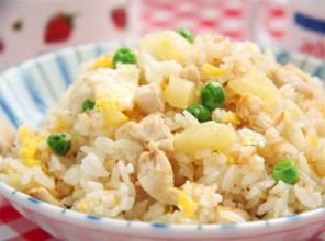 鳳尾菇雞肉炒飯