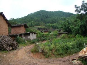 中良山村