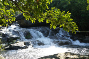 石頭河水庫