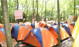 帳篷野營基地
