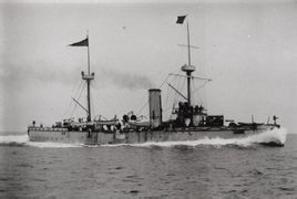 穹甲巡洋艦