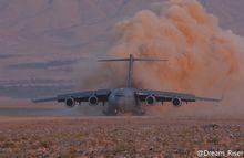 C-17在惡劣跑道降落