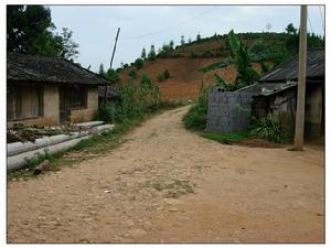 下小河自然村通村道路