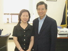 總領事閻鳳蘭拜會法務部出入境和外國人對策本部本部長秋圭昊