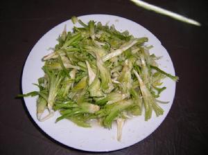 涼拌香菜根