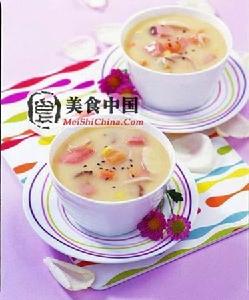 百里香火腿蔬菜濃湯