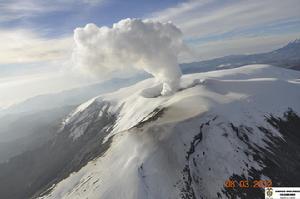 哥倫比亞的內瓦多·德·魯伊斯火山動盪增加