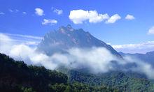 白雲山主峰