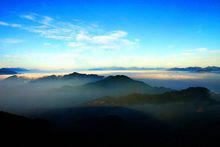 雲裡霧裡妙峰山