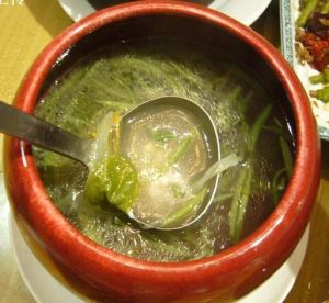 蓴菜銀魚湯