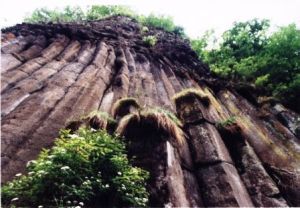 雞冠秀峰