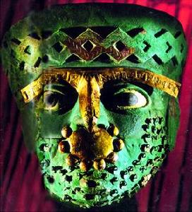 從西潘王墓室出土的面具