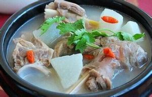 冬季滋補清燉羊肉湯