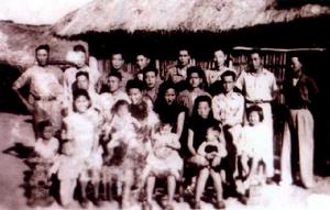 中州豫劇團在越南富國島創建合影(1949年)