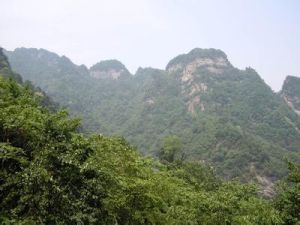 臥窪山