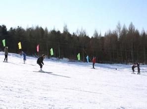 鳳凰山望雲峰國際滑雪場狩獵場