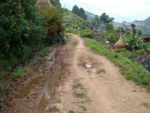 格界山村