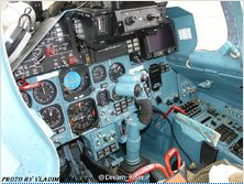蘇-33的座艙