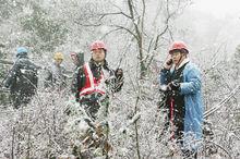 2008年抗擊雨雪冰凍江小金在象山指揮抗災
