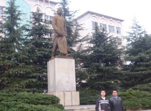 城南書院青年毛澤東塑像（鄧駿、孫蛟龍）