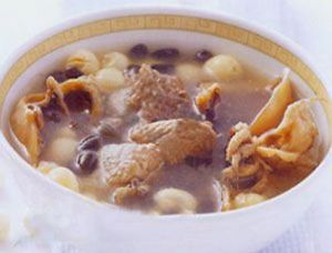 黑豆獨活瘦肉湯