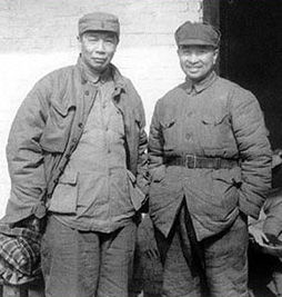 1948年3月，陳賡同陳士榘在洛陽戰役前線