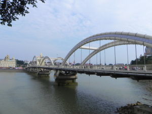 解放大橋